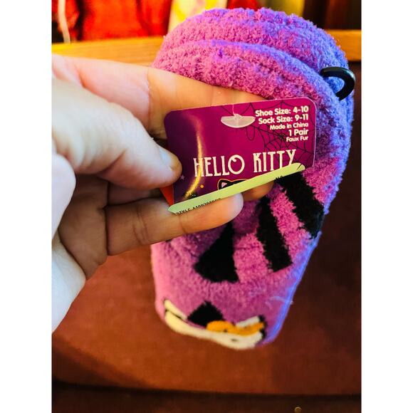 Hello Kitty Halloween Slipper Socks and Hello kitty headband - Picture 6 of 7